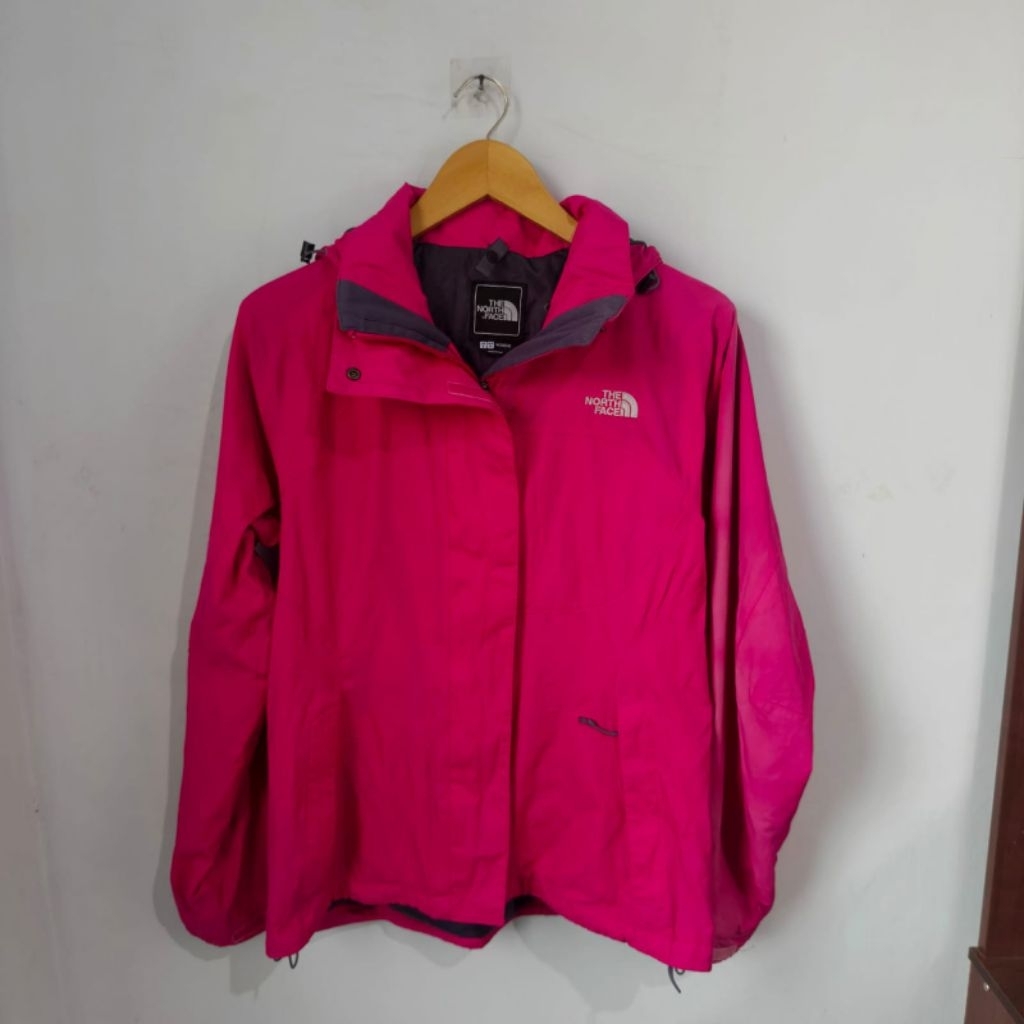 tnf series women size M (second)