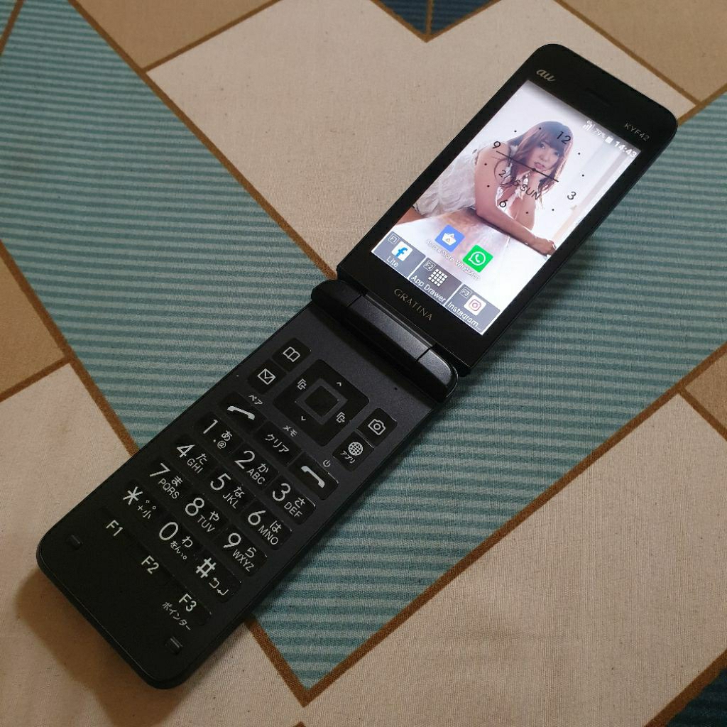 HP Lipat SINYAL AKTIF Japanese Flip-Phone Kyocera Gratina KYF-42 Android 10 TESTED INDOSAT