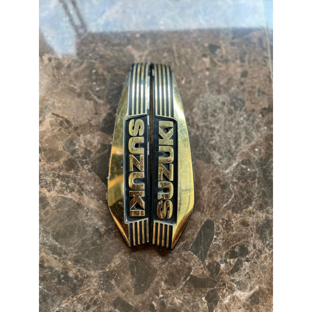 Emblem tangki suzuki rc 100,80 deluxe