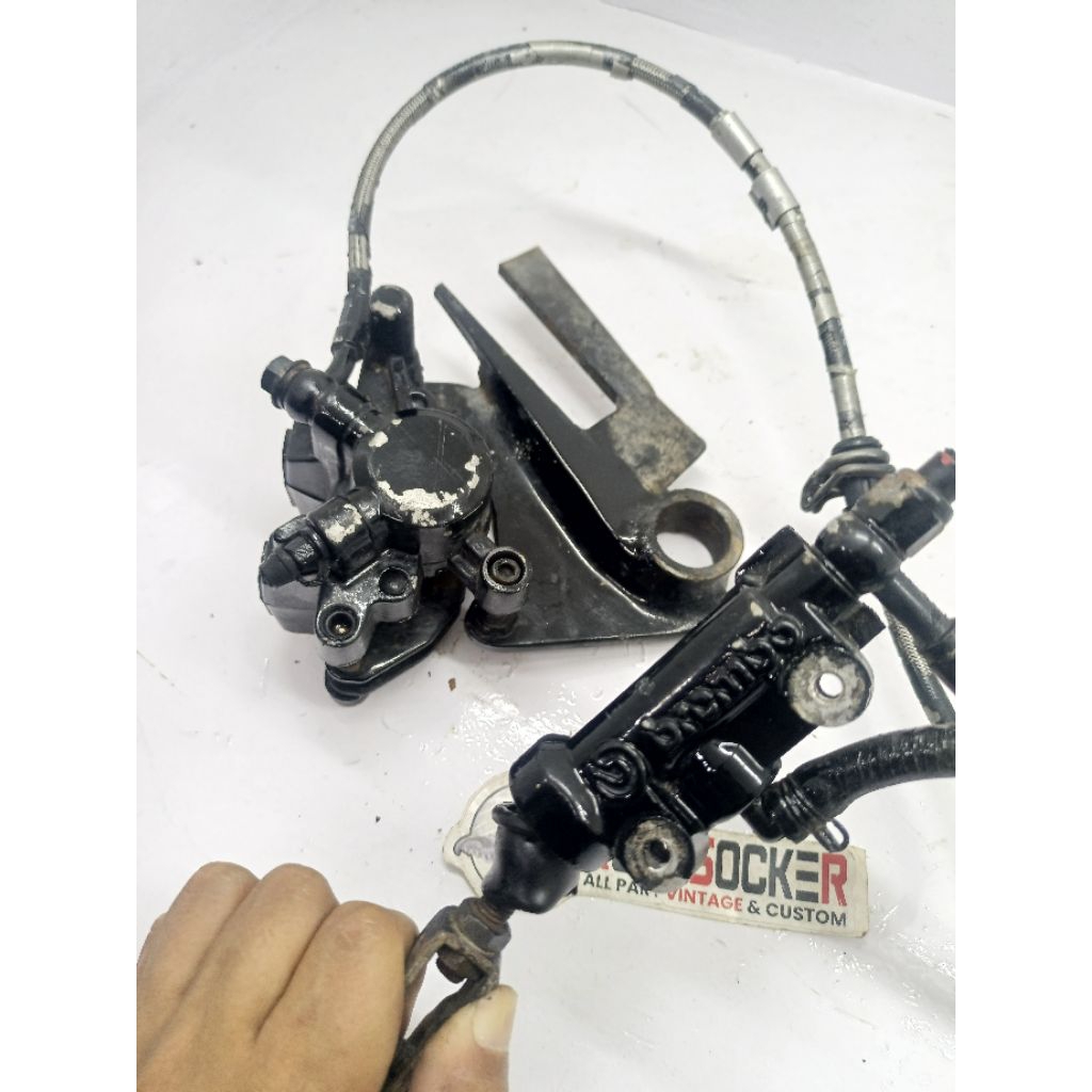 master kaliper rem belakang brembo ori husqvarna master pengeriman brembo original