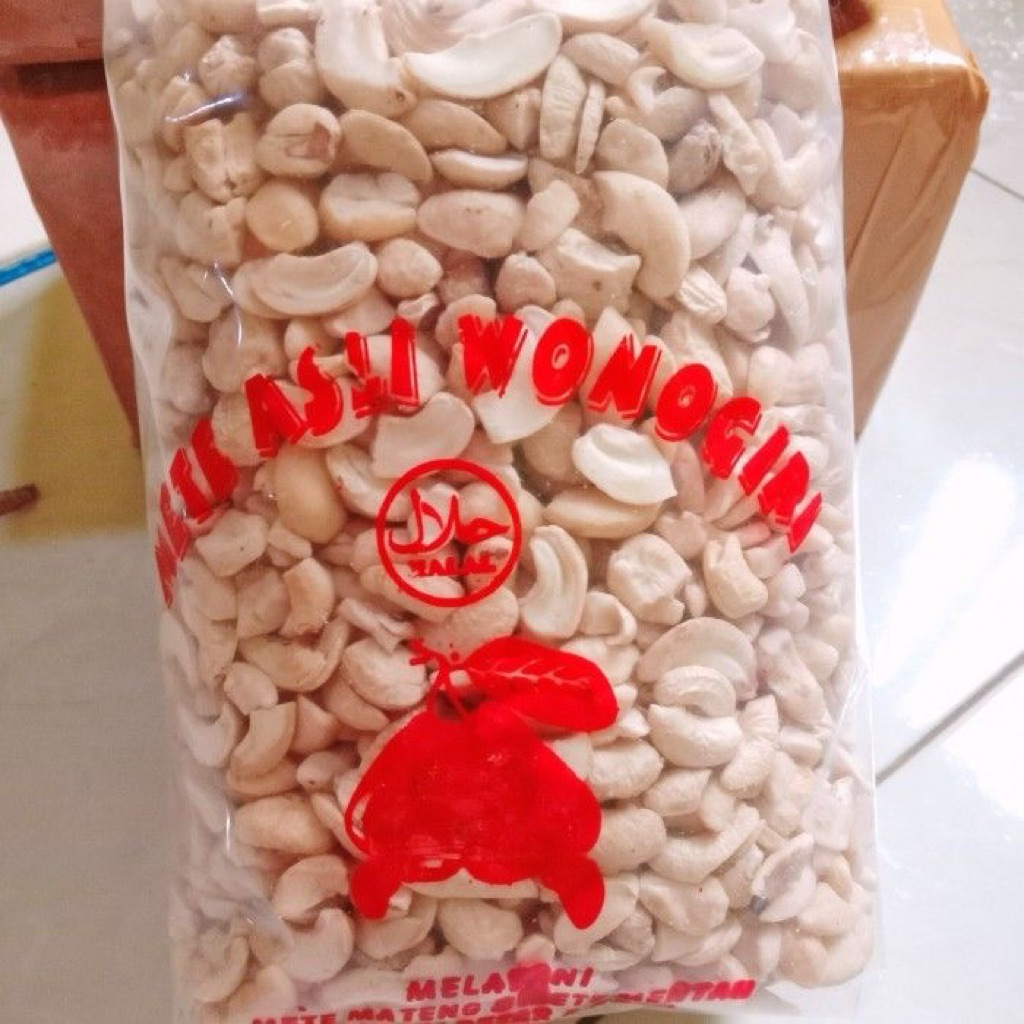 Kacang Mete Patahan Mentah Wonogiri