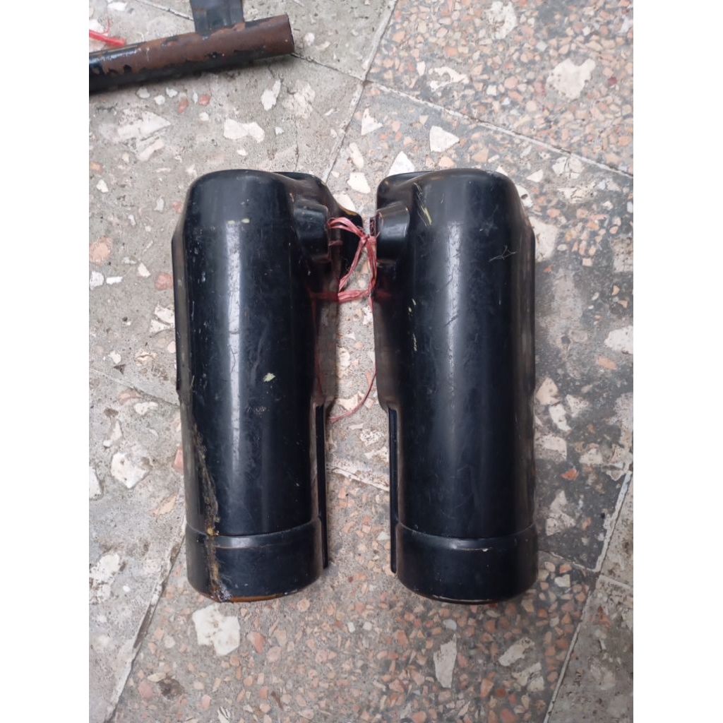 Cover shok tutup spakbor depan ori copotan yamaha force 1 fiz f1z lama