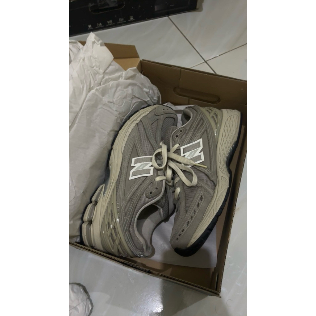 New Balance 1906R Beige Cream Grey Second