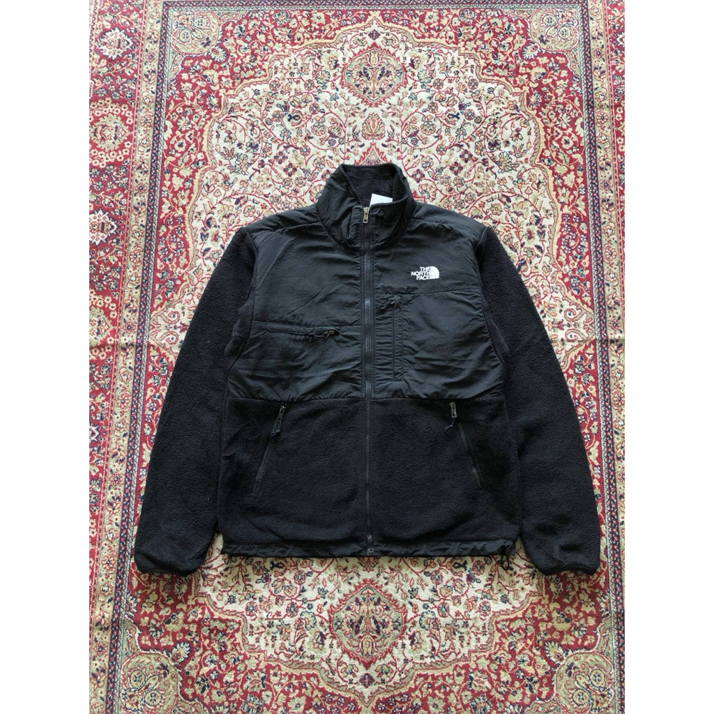 The N Face retro denali fleece jacket  Vintage North Face Outdoor H976