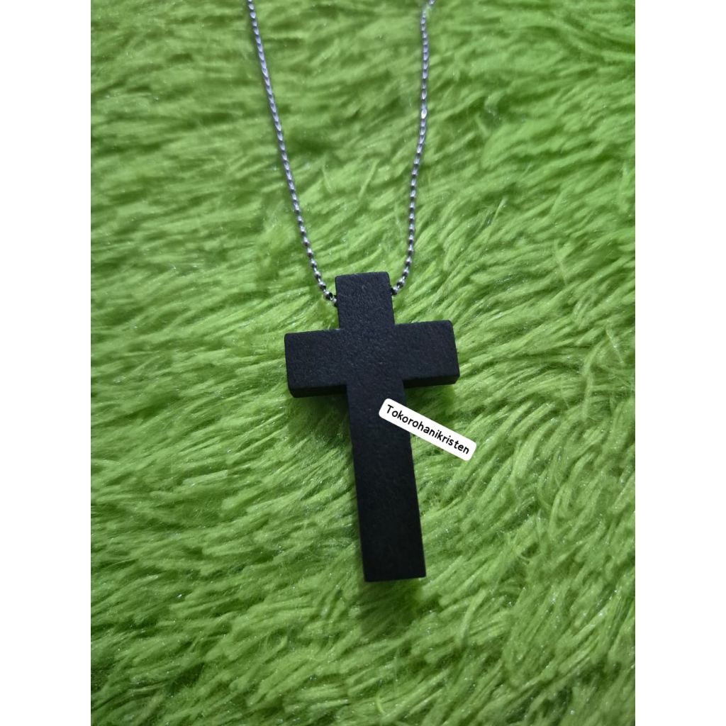 kalung salib kayu polos hitam untuk laki-laki atau perempuan
