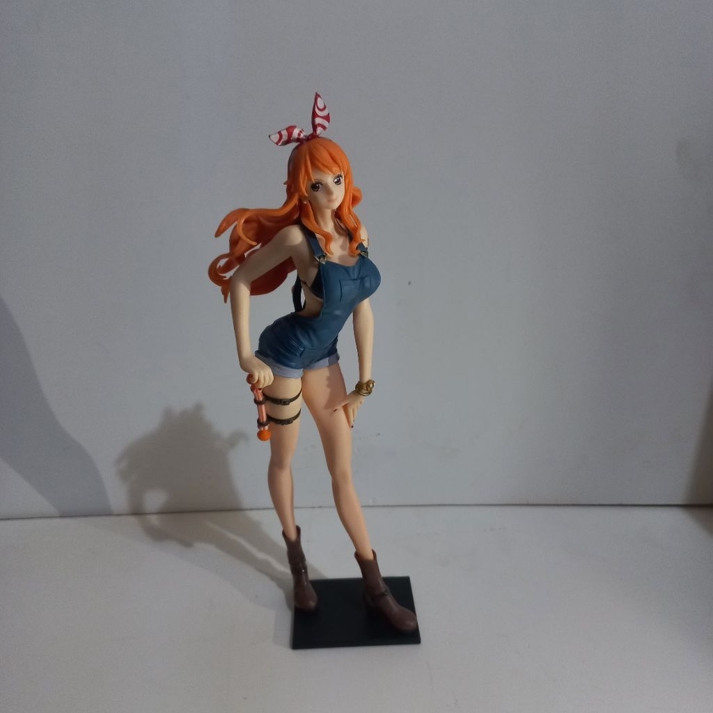 action figure nami one piece original bandai