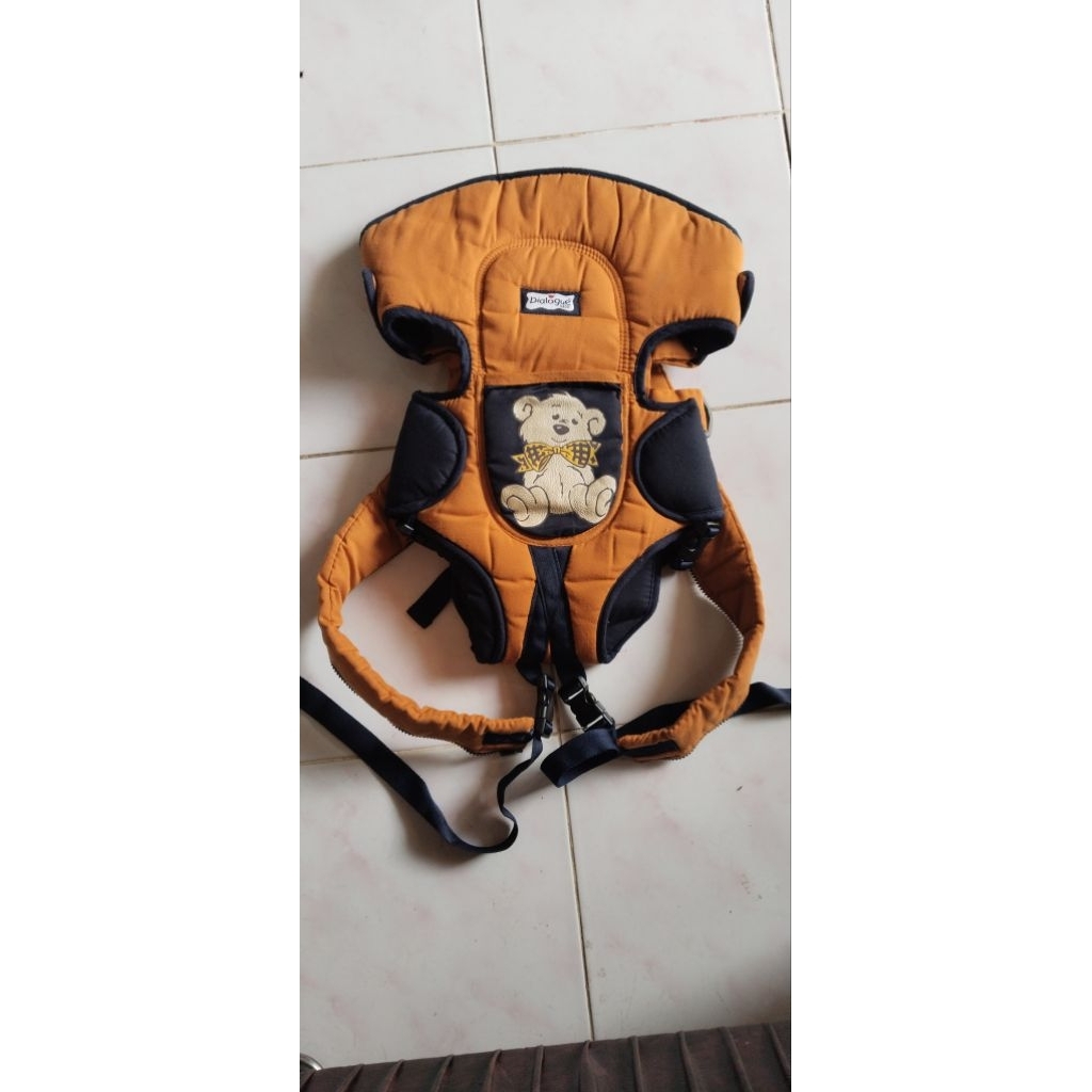 gendongan bayi dialogue