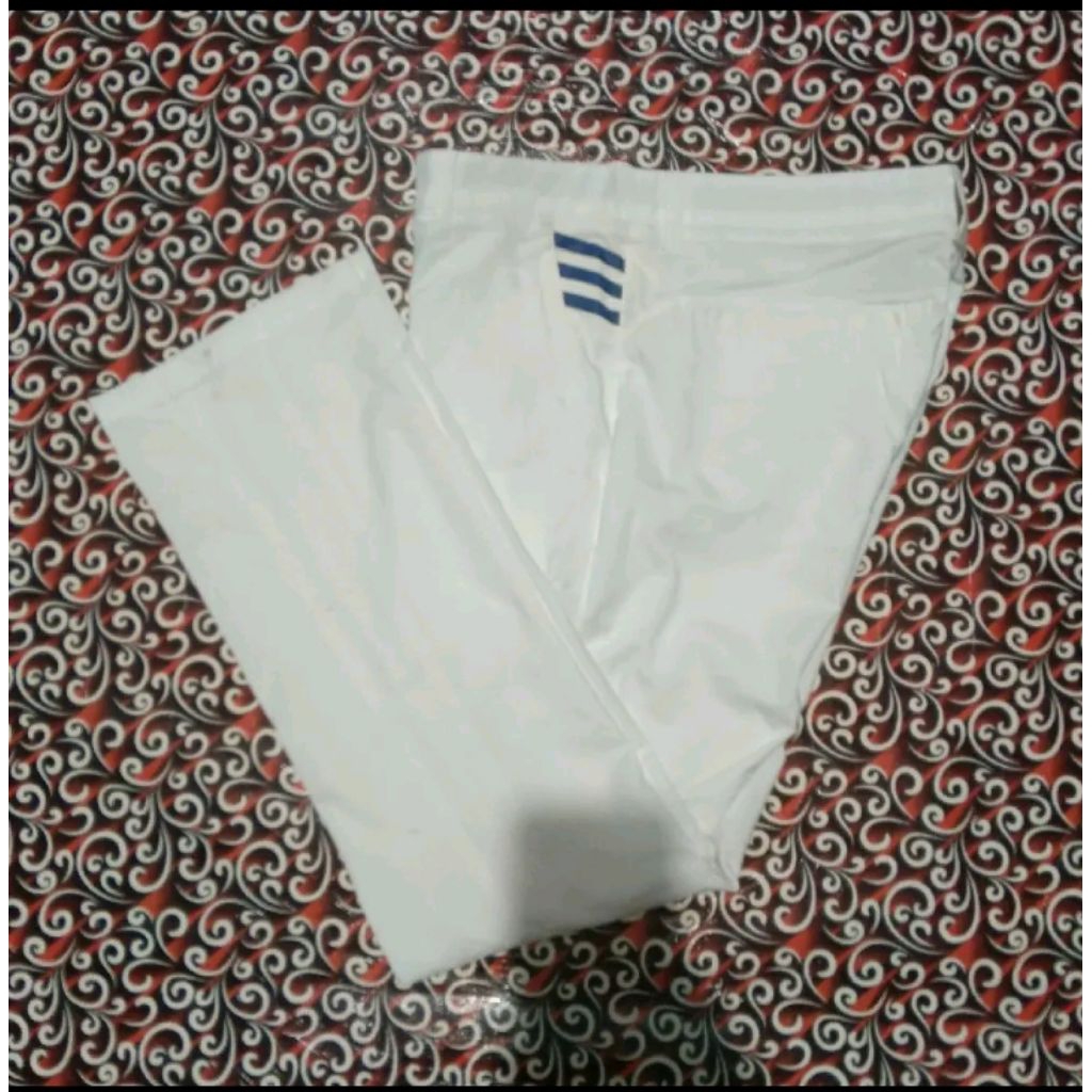 celana golf Adidas putih list biru