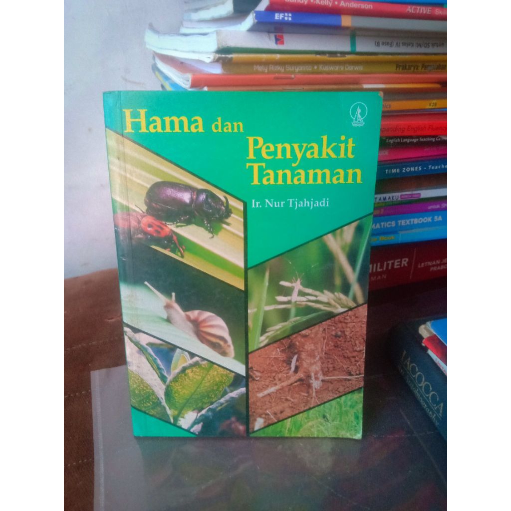 buku Hama dan Penyakit Tanaman