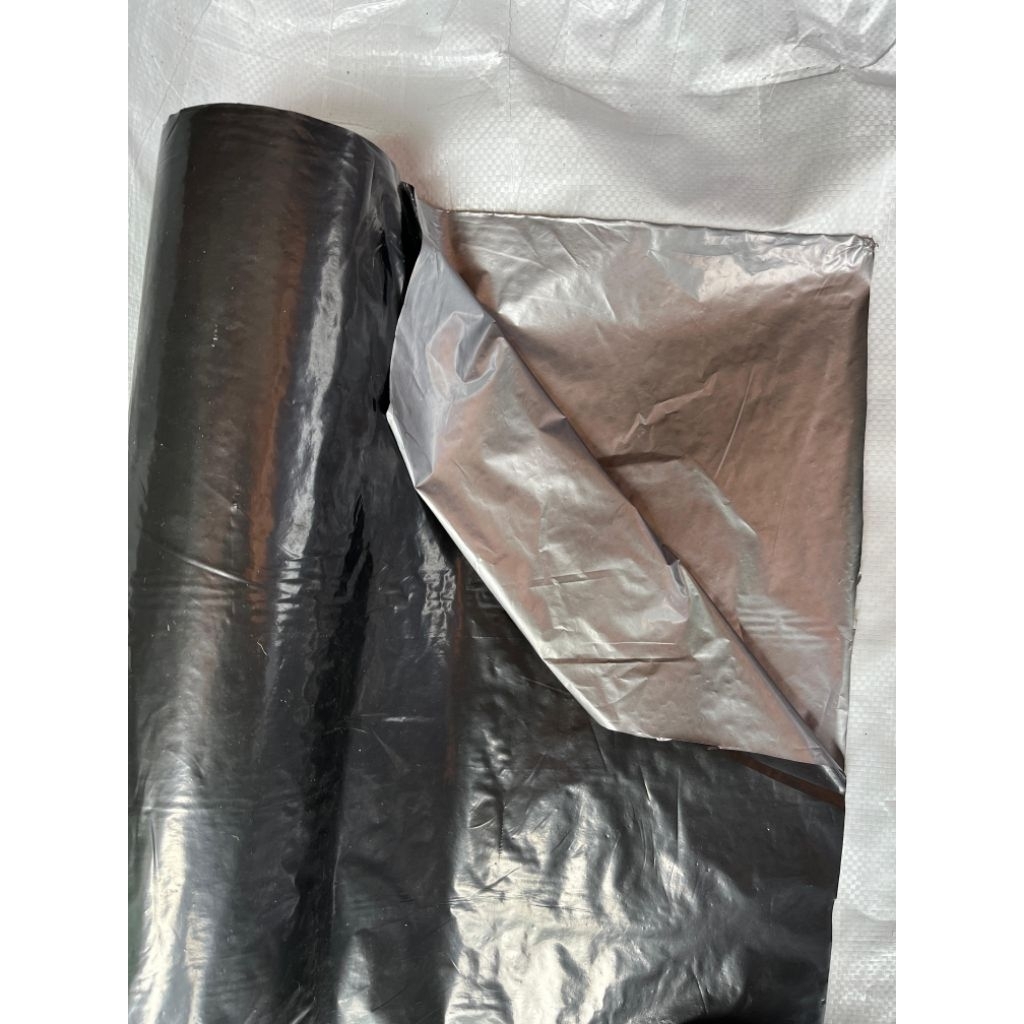 plastik mulsa  hitam perak 1kg