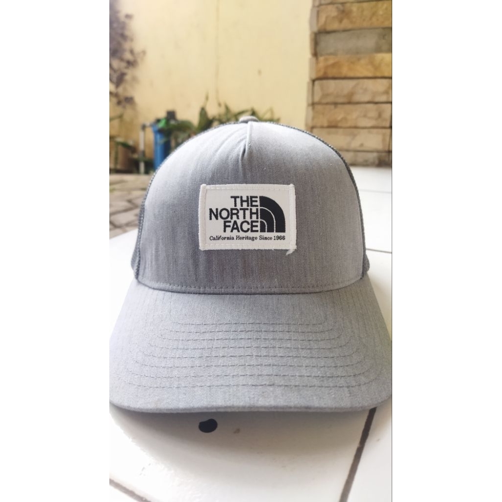 Topi outdoor trucker TNF