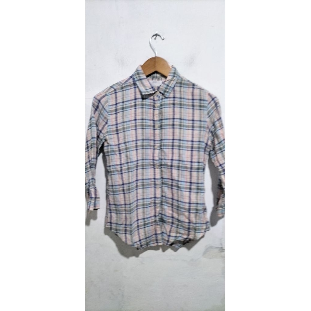Atasan Baju Kemeja Kotak Wanita UNIQLO Cakep