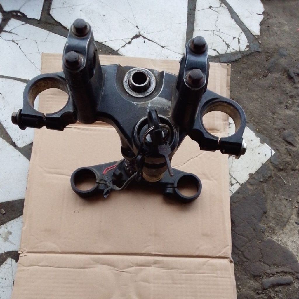 segitiga T atas bawah Byson second original