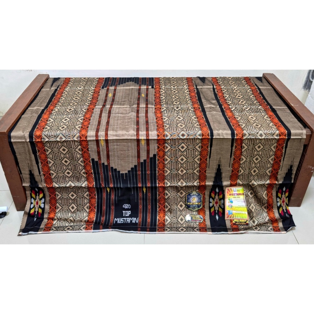 Sarung Tenun Sutra Top Mustamin 420 Full Sutra Premium Spesial Motif  pilihan yang mewah dan elegant