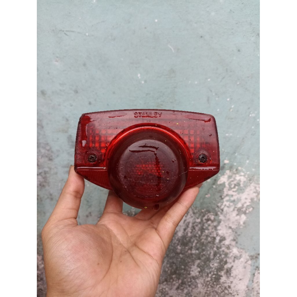 Lampu Belakang Honda CB 100 Original
