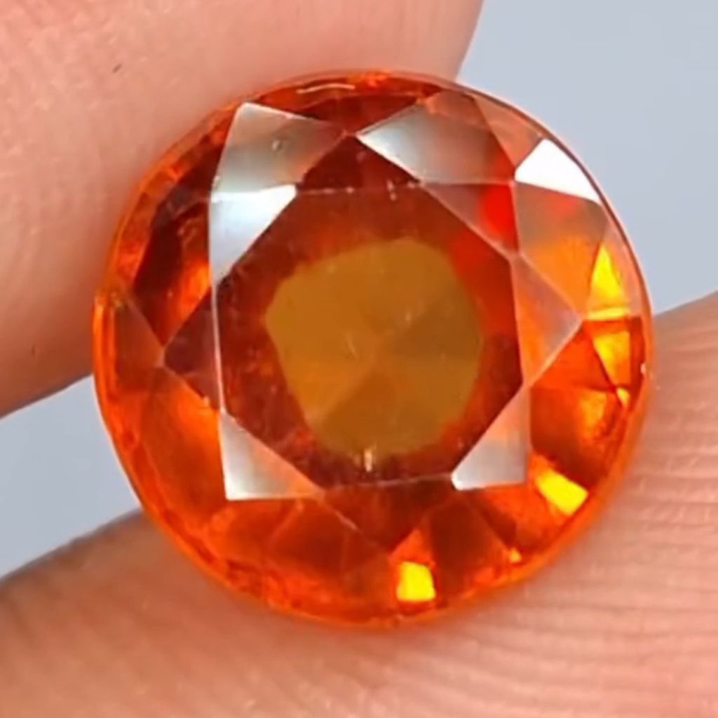 Natural Hessonite Garnet 2.50ct NTD Srilanka Ceylon Super Crystal Full of Luster
