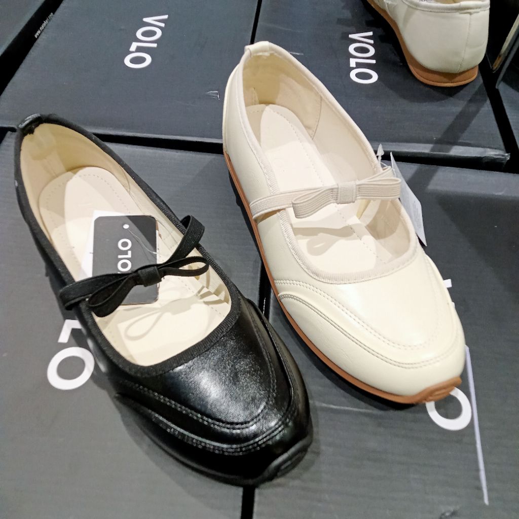 Sepatu Slip On WANITA NEVADA Hitam Putih Super Nyaman Size 36-40