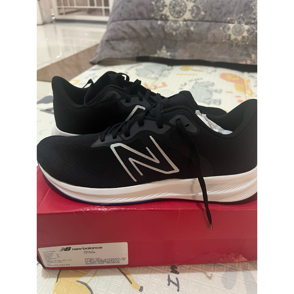 Ready stock sepatu lari New Balance NB 413