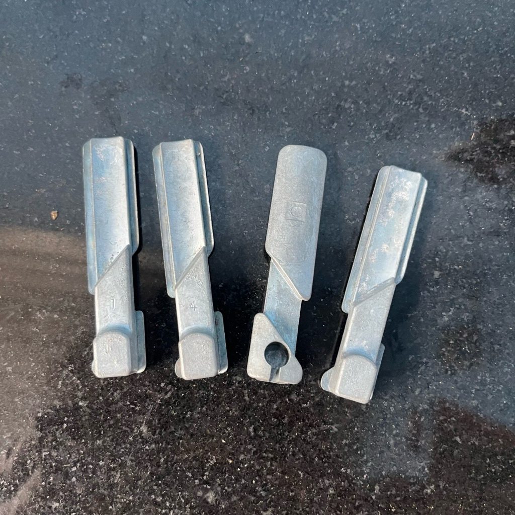 stoper penahan Gas dalam Honda C70 C50 pispot original NOS