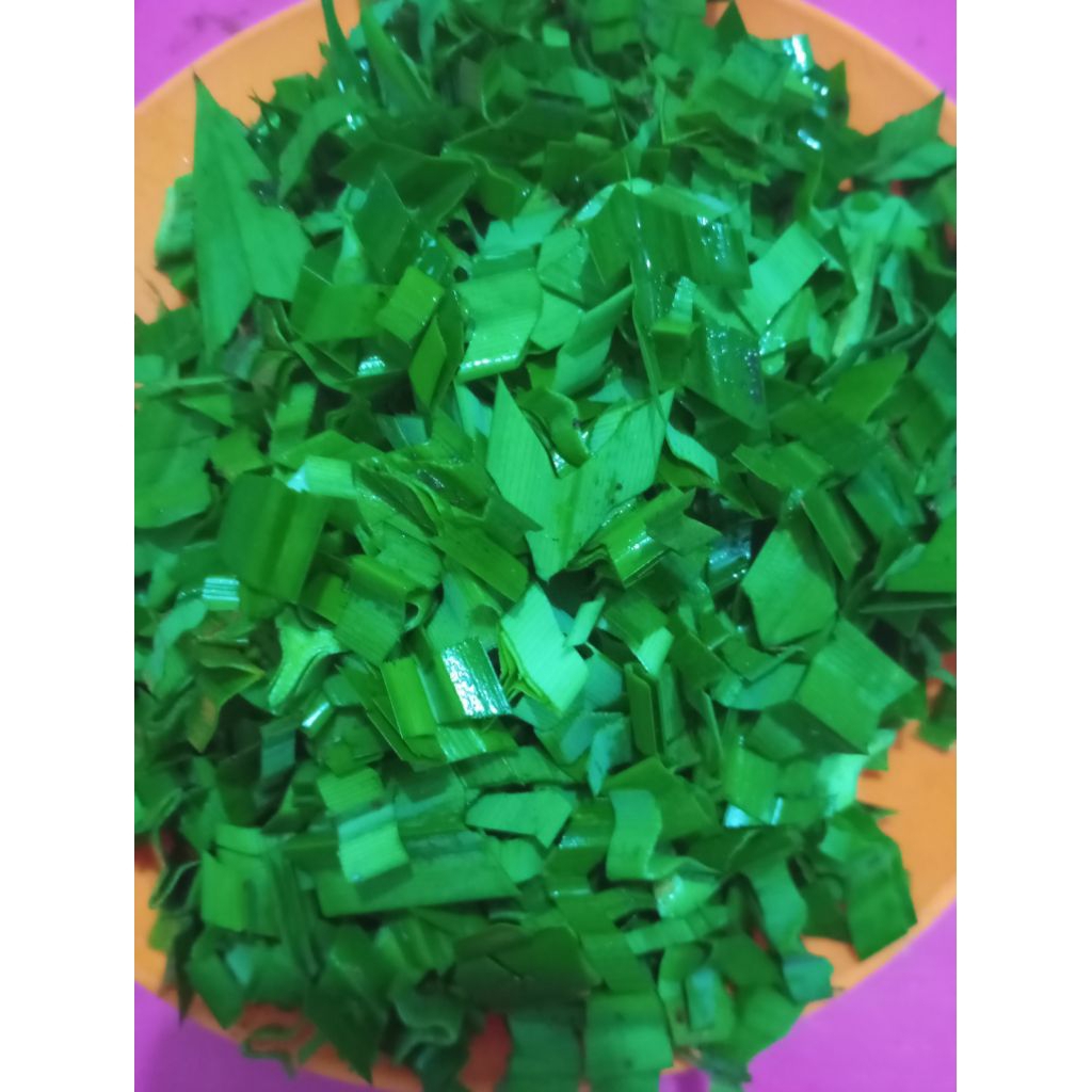 Bunga Tabur Daun Pandan wangi  rajang iris halus