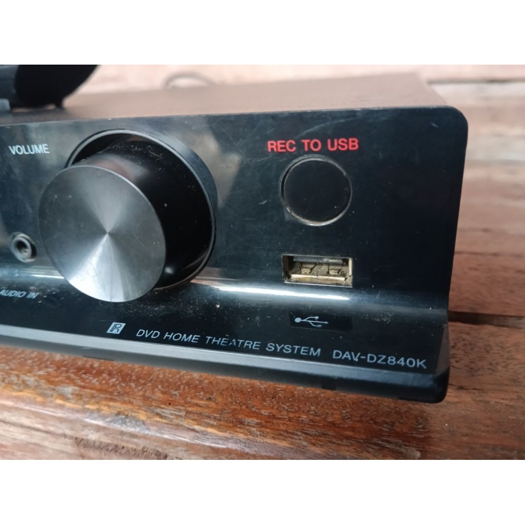 Home Theater Sony DZ840K