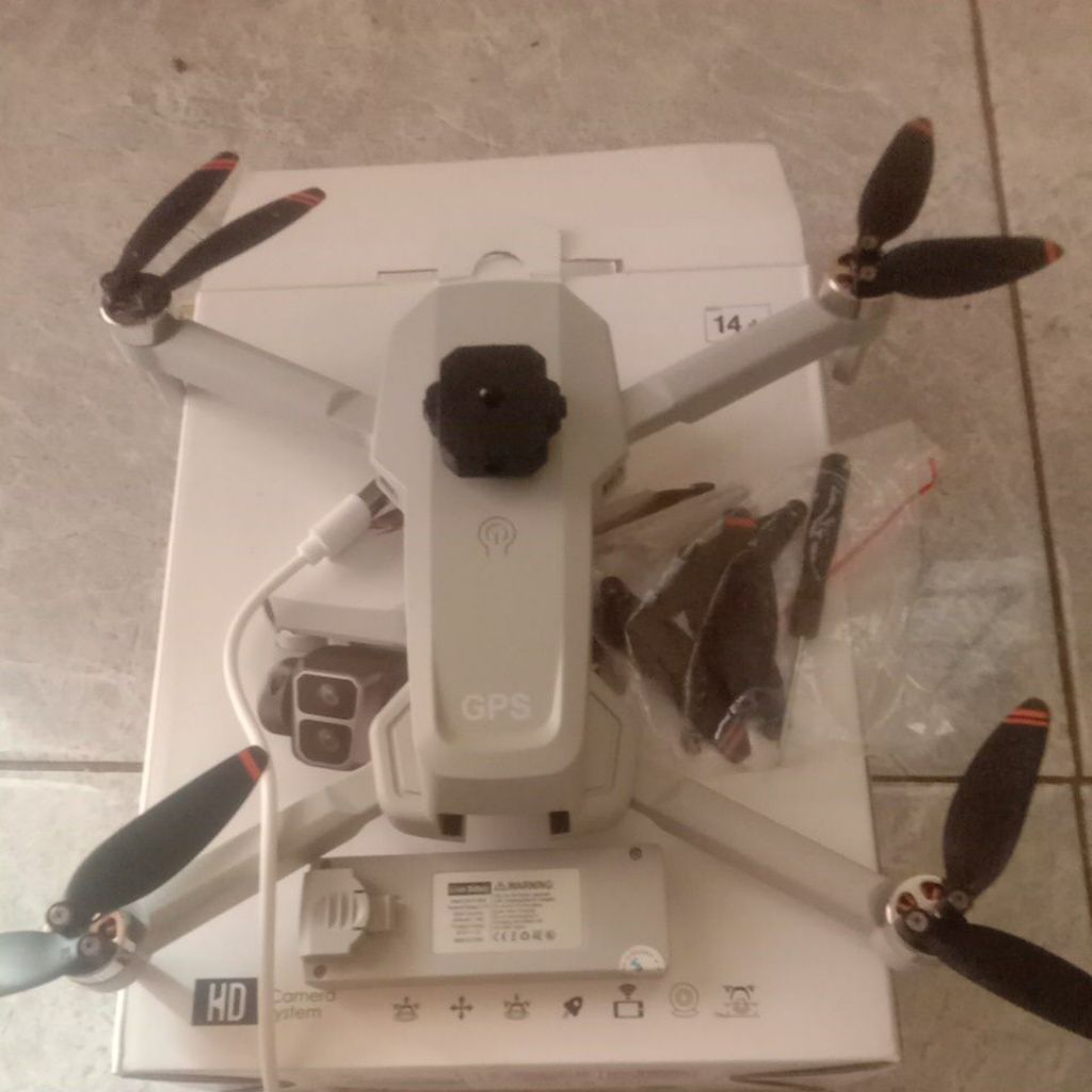 drone l106gps95%like new cuman di test terbang aja