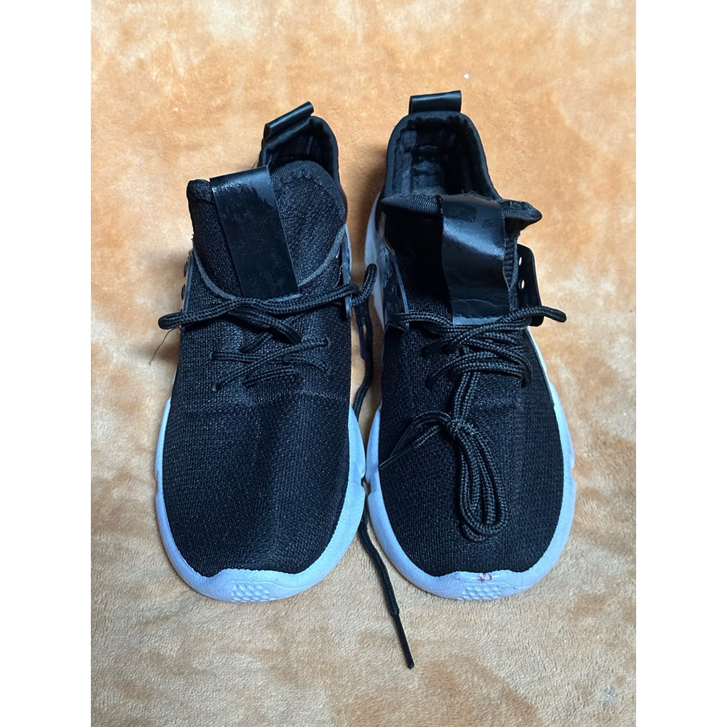 (PRELOVED) Sepatu Wanita/Pria/Anak Size 36