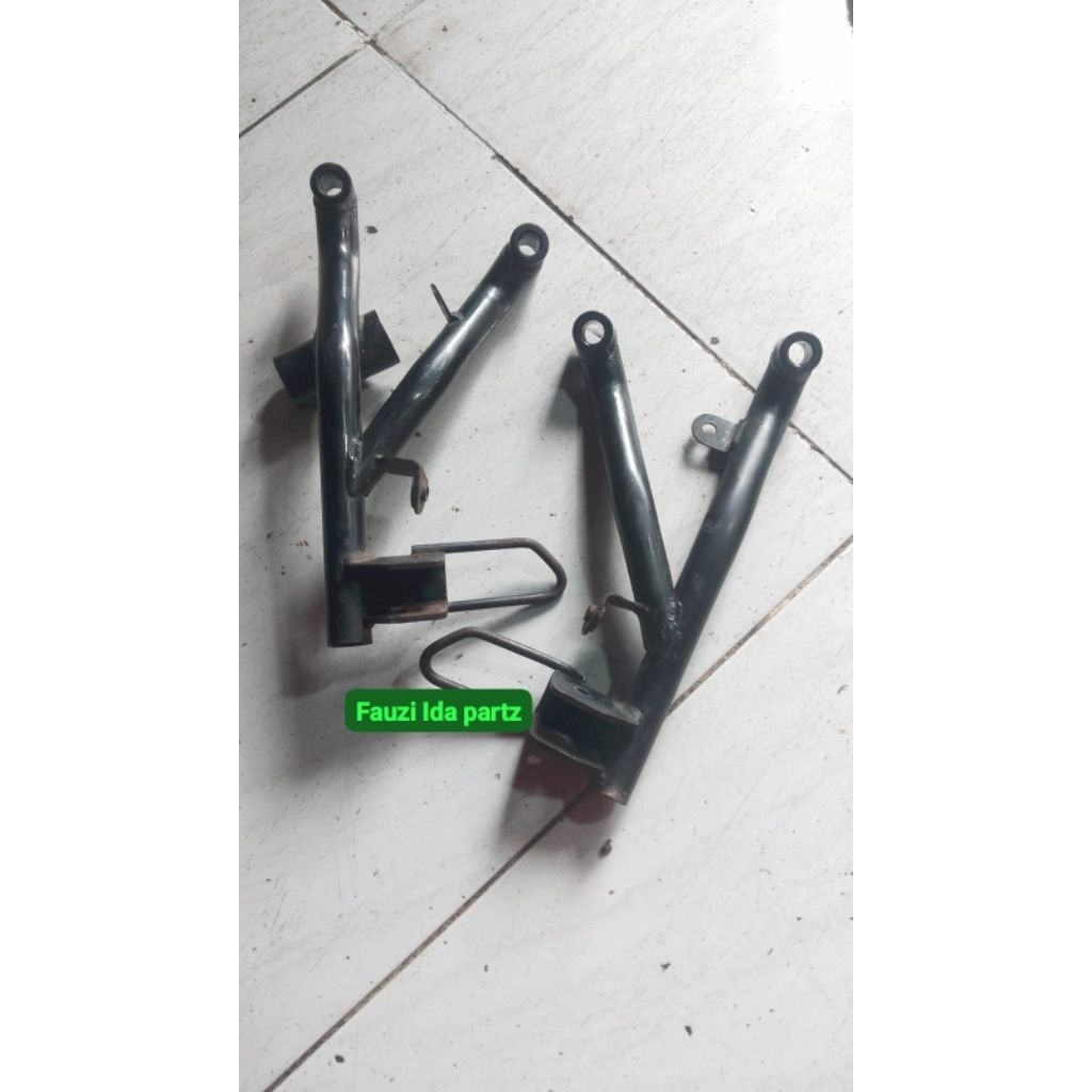 Postep Footstep Belakang Vario 110 Karbu Techno 110