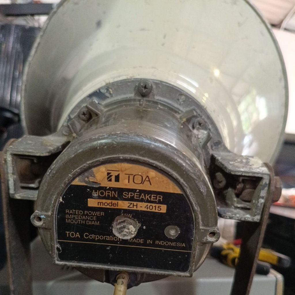 Toa zh 4015 . suara masih normal. / second
