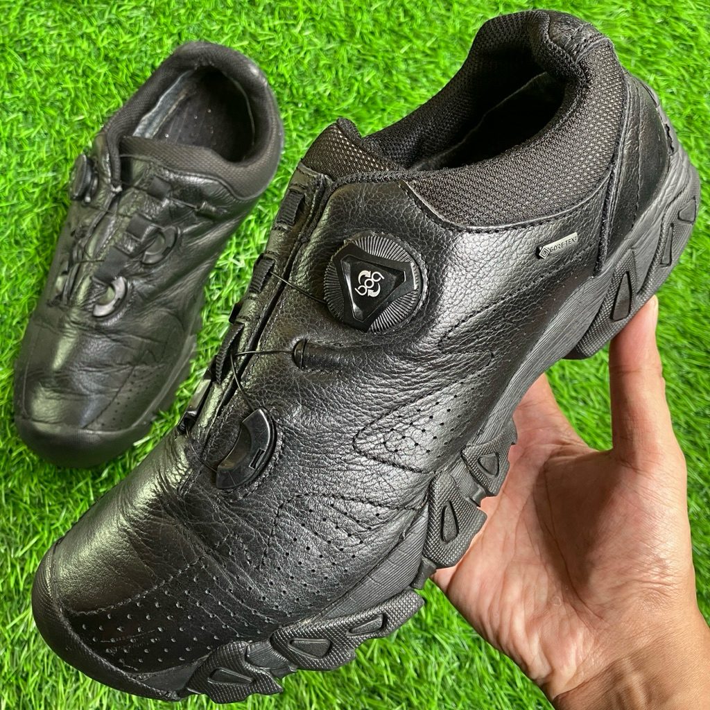 Sepatu Outdoors Kulit Boa system Goretex Hypergrip size 42