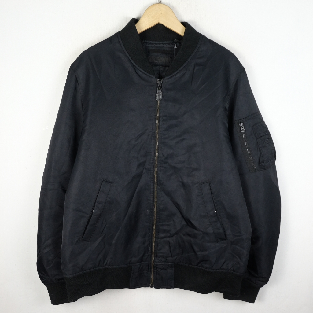 JAKET UNIQLO BOMBER JK213 SIZE XL FIT L