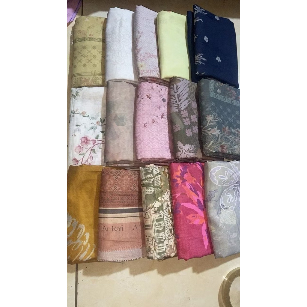 hijab Segi empat Voal motif pouch