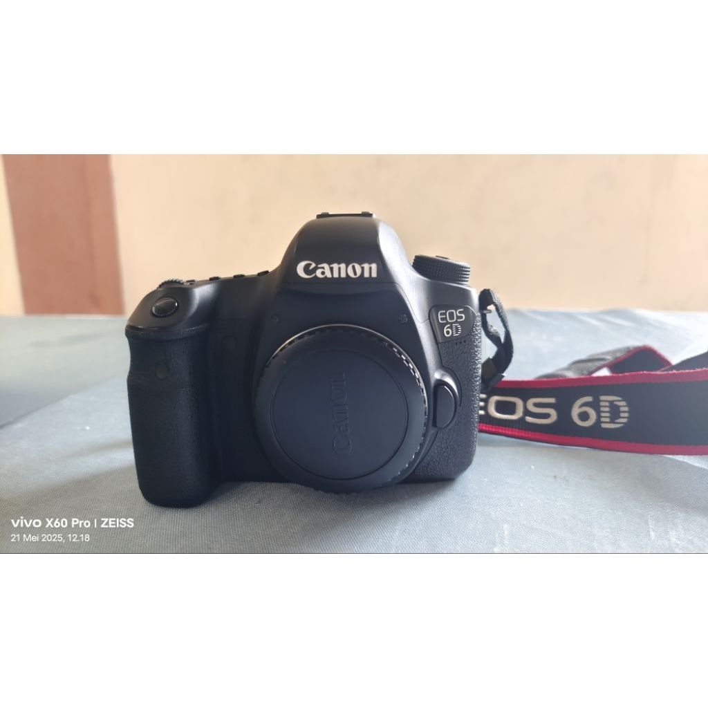 Canon 6D Mark i second like new
