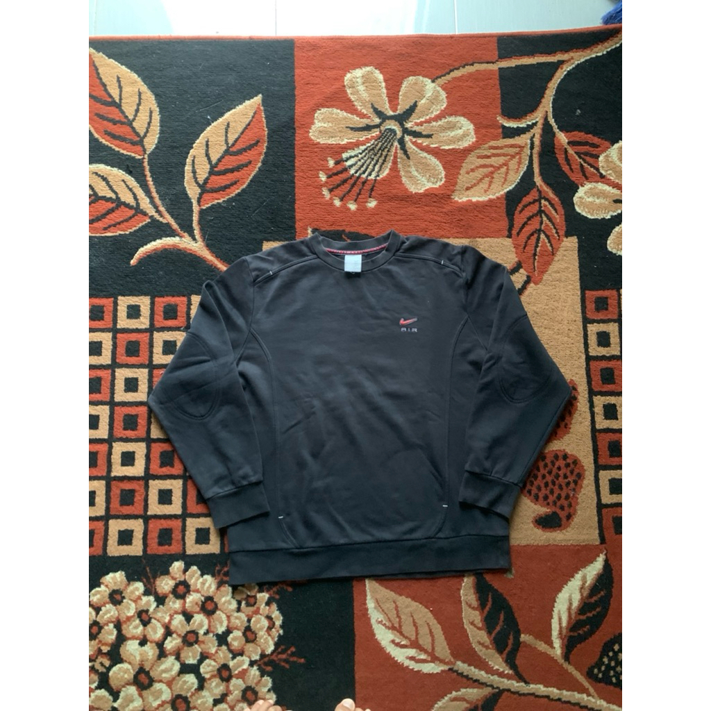 crewneck nike air second