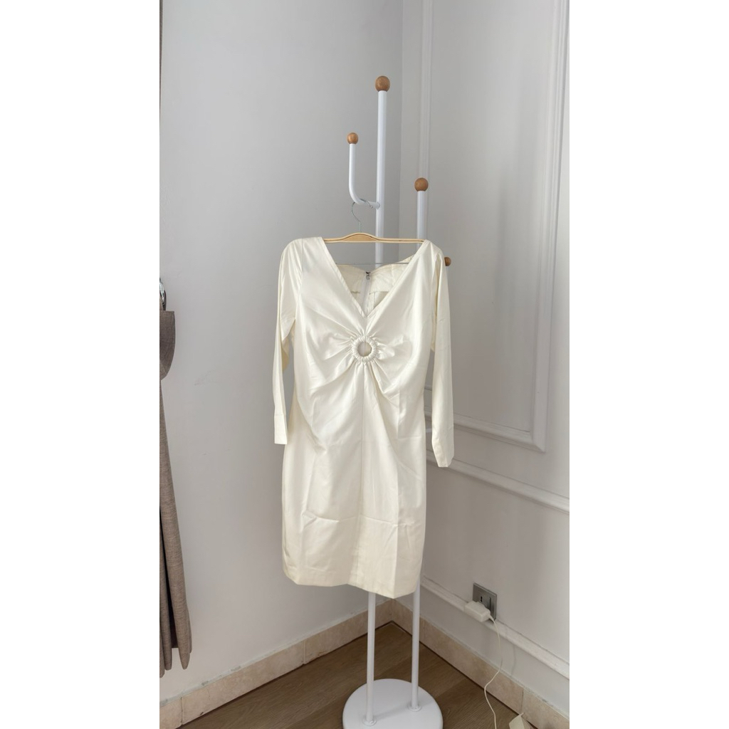 [Preloved] V-neck Satin Long Sleeve Bodycon Dress