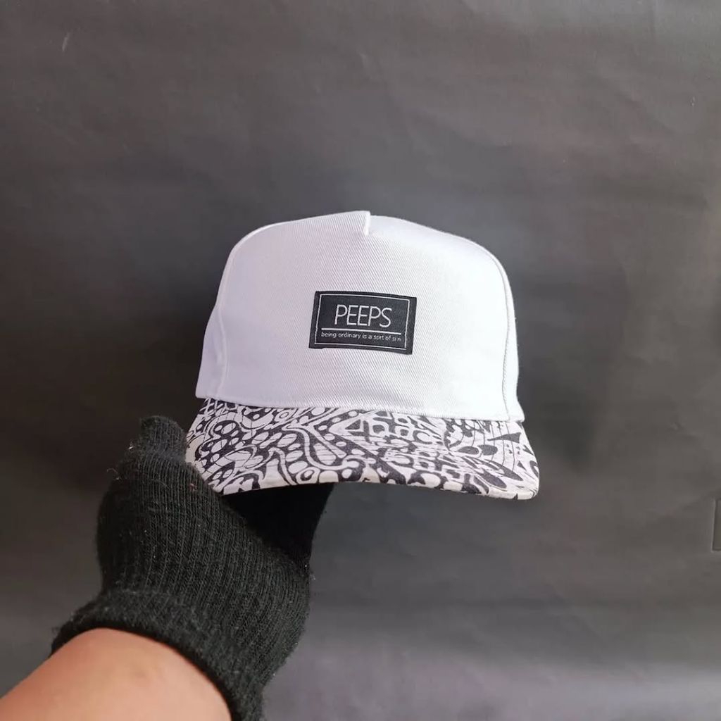 PEEPS - Topi Snapback Unisex Pria Wanita PEEPS Putih