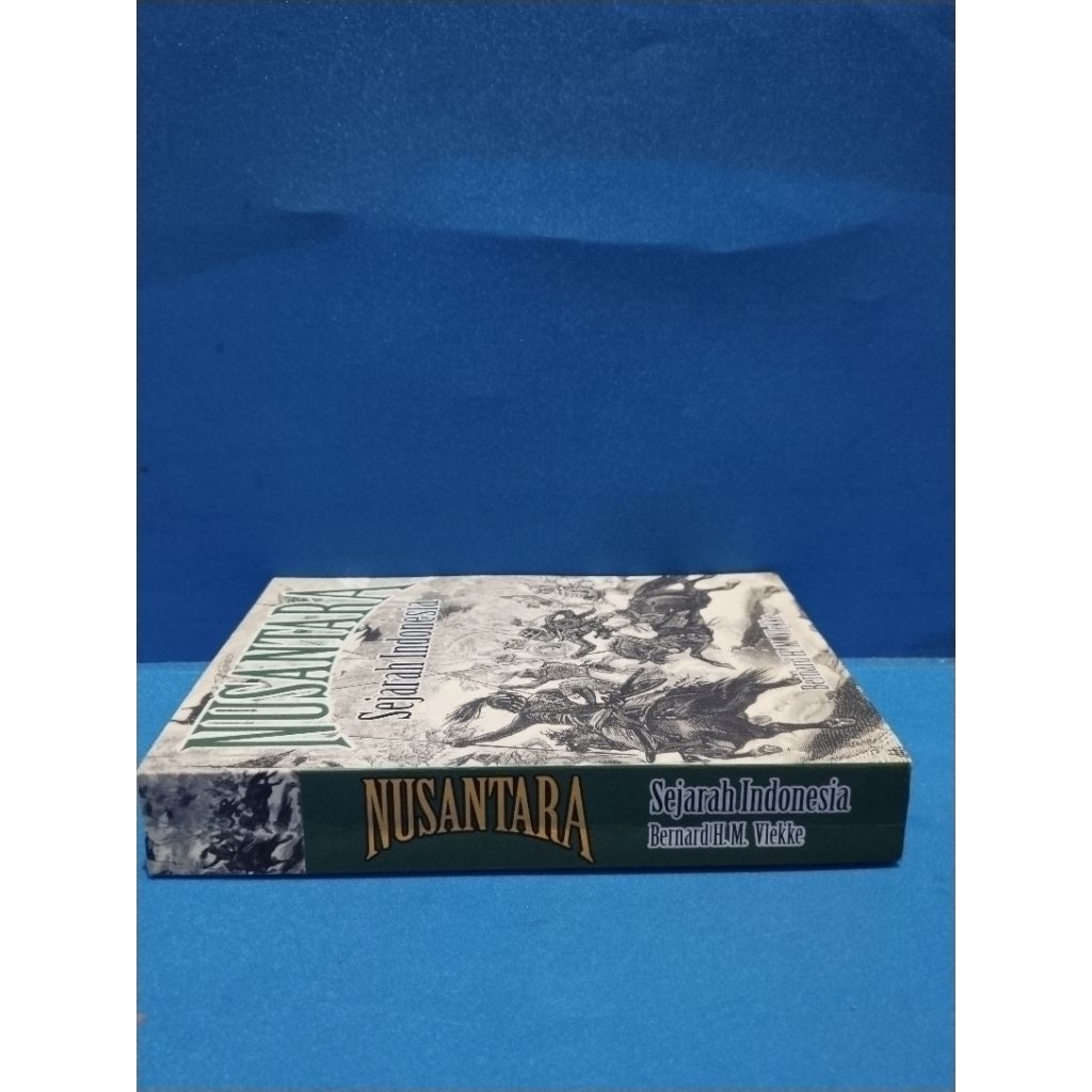 Buku original NUSANTARA SEJARAH INDONESIA by Bernard