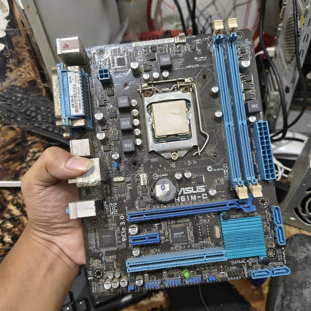 Paket Motherboard Processor, ASUS H61 + Intel Core i3 2100 Normal