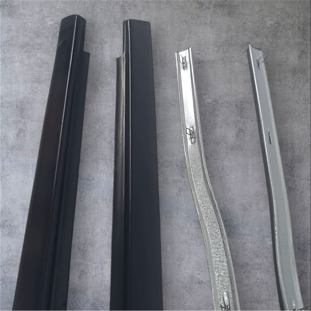 PELIPIT KACA PINTU MOBIL L300 BAGIAN DALAM/ LUAR  (KIRI /KANAN) PER PCS
