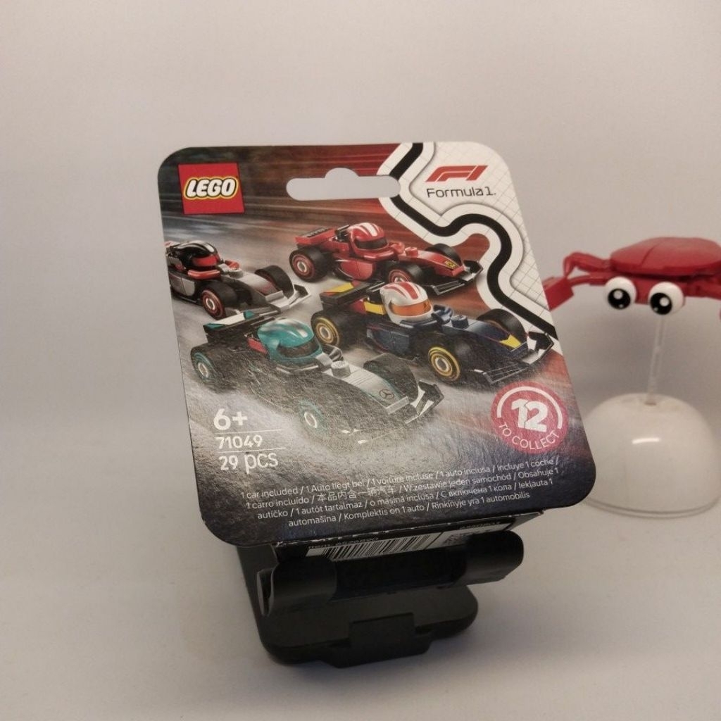 LEGO Minifigure Collectible F1 Car RED BULL Team