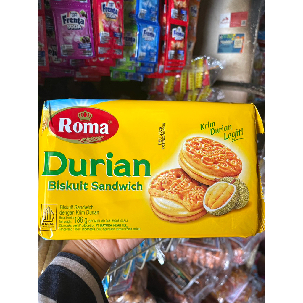 Roma biskuit sandwich durian / Roma biskuit krim durian