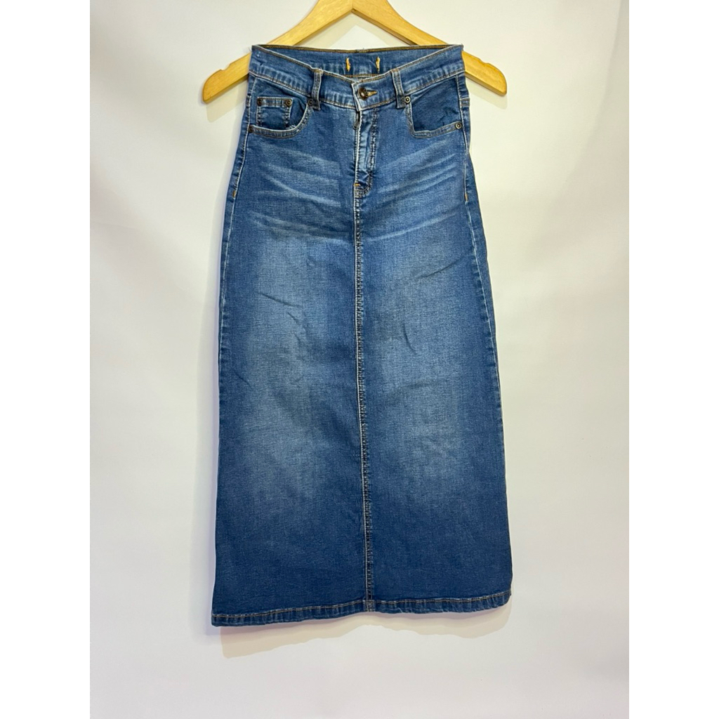 Rok jeans Gu Uniqlo biru strechy like new