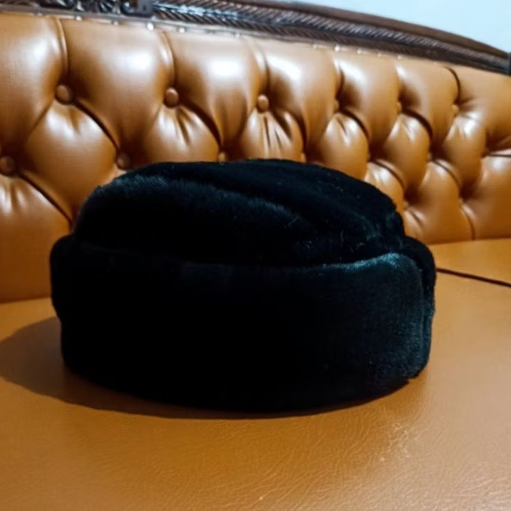 Topi kupluk Bahan Bulu Sintetis Vintage Faux Fur Hat Dark Black Uniseks