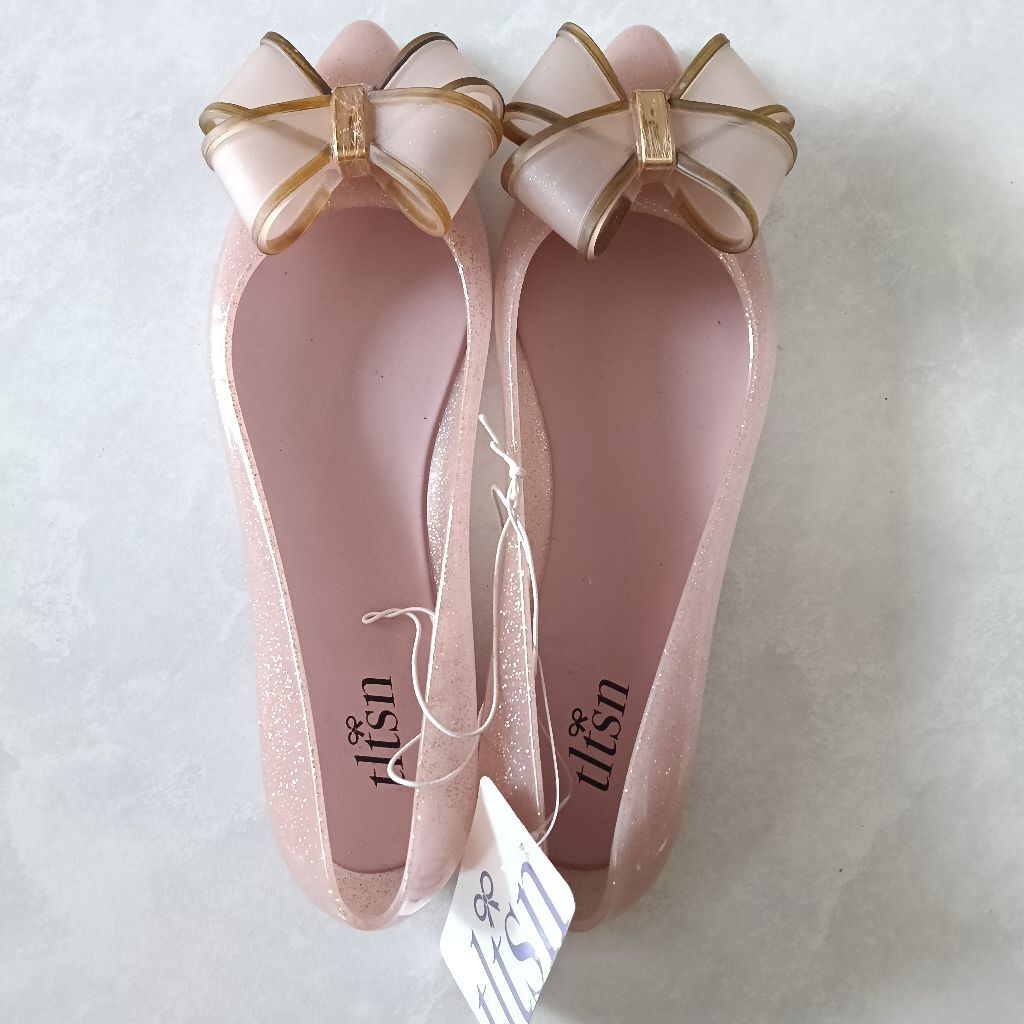 Flat shoes the little things she needs