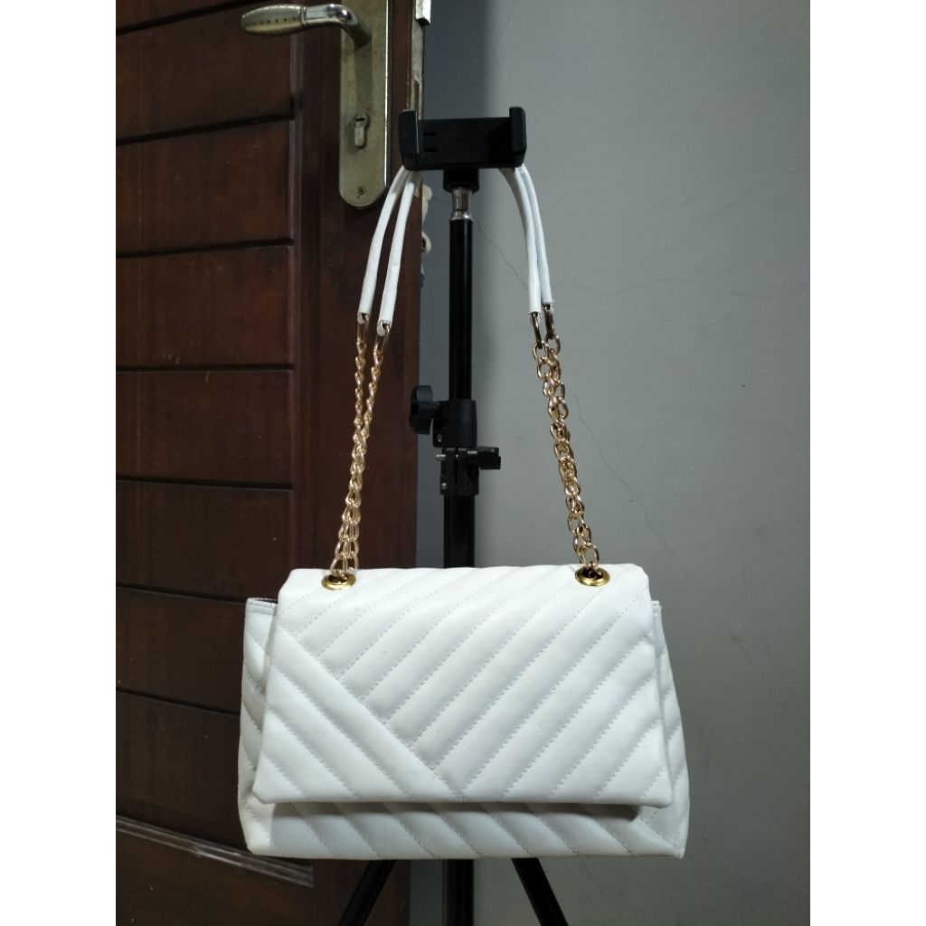 TAS VIRAL TOTEBAG TAS WANITA SELEMPANG RANTAI PUTIH ALIDA BAG LUCU PL