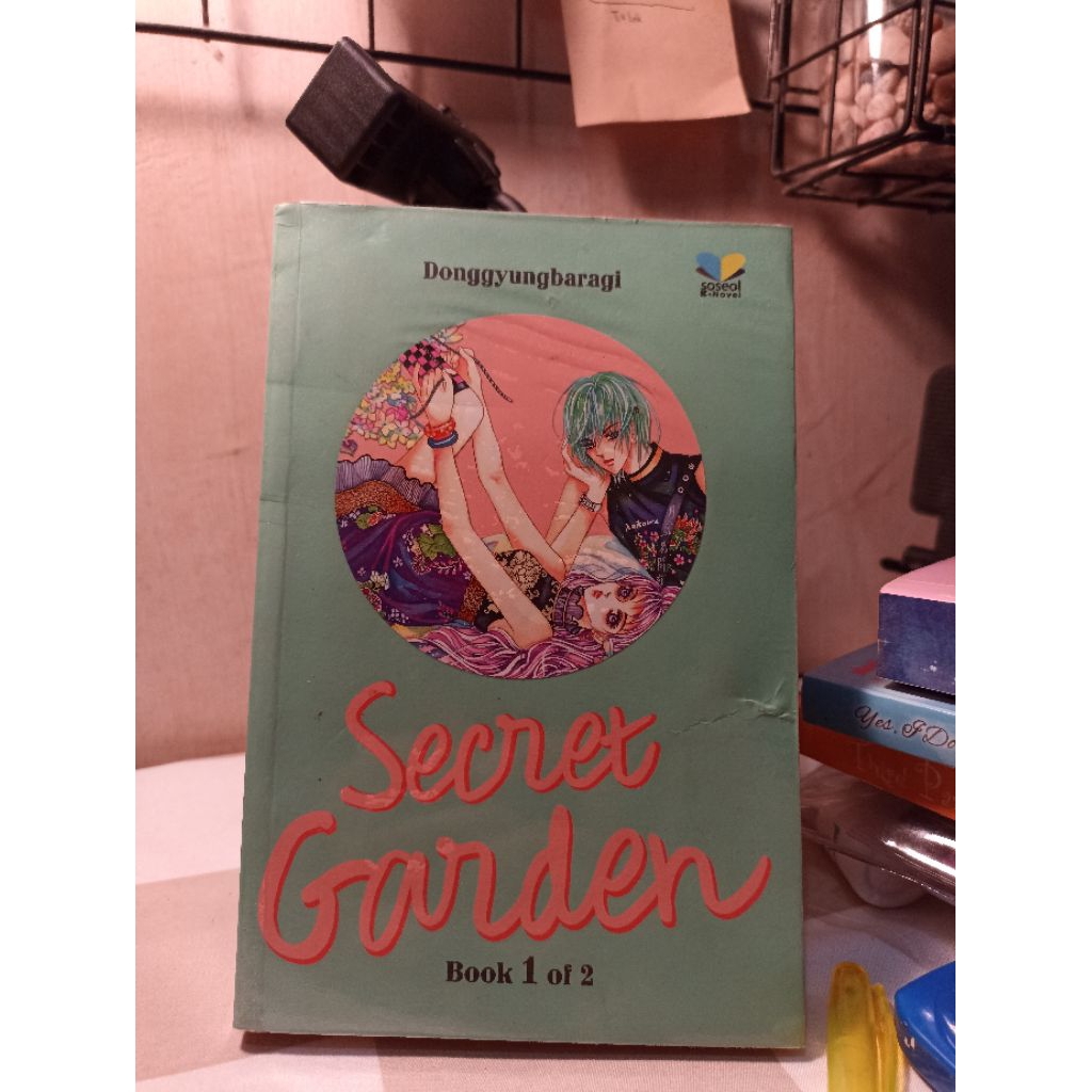NOVEL PRELOVED ORI - SECRET GARDEN | PAJAWAL