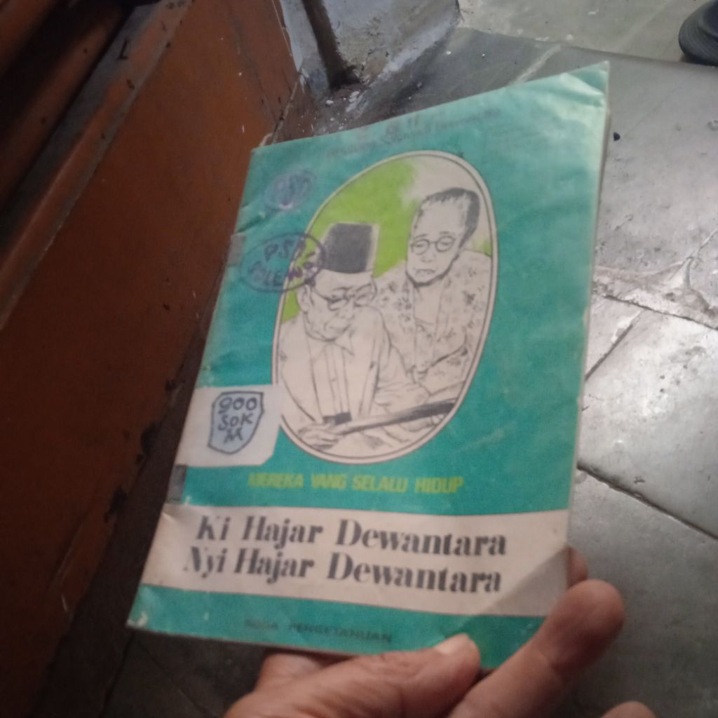 buku Ki Hajar Dewantara Nyi Hajar Dewantara, tokoh pahlawan bangsa, buku original jadul