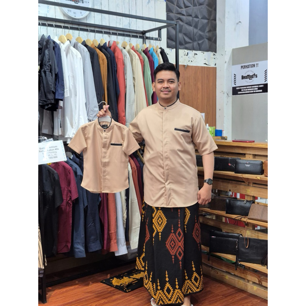 BAJU KOKO LENGAN PENDEK POLOS