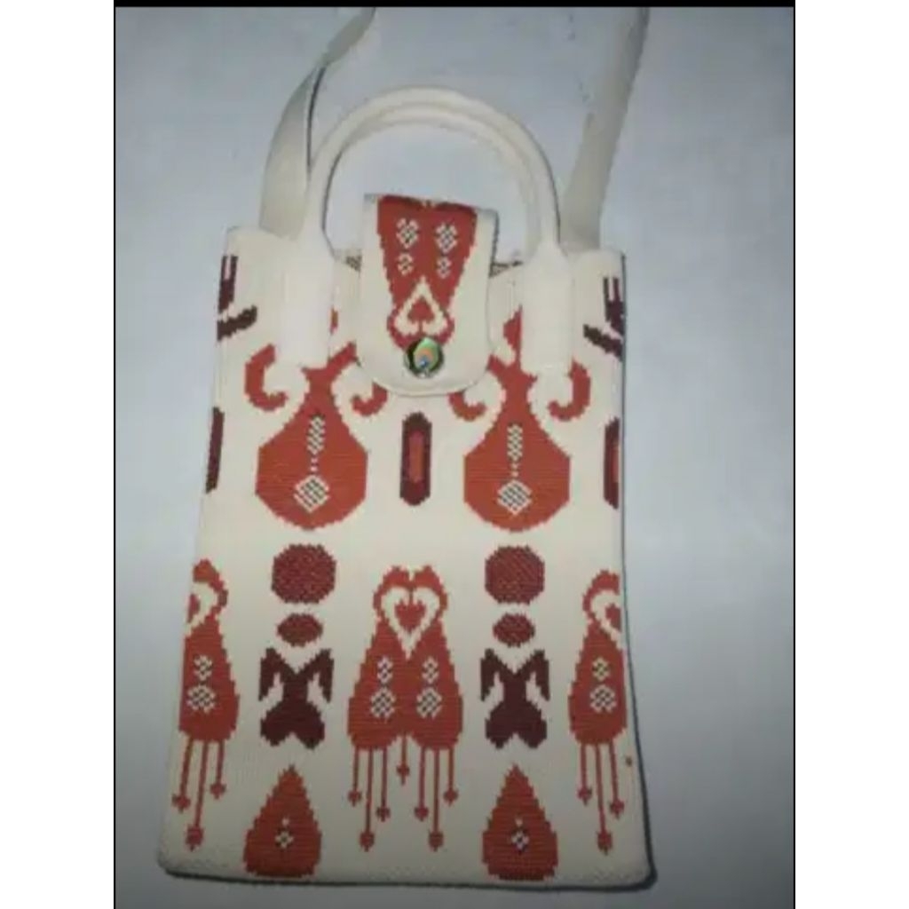 Tas rajut selempang atau tas tangan etnik yunnan oleh2 xinjiang asli dari china, mata kancing khas m