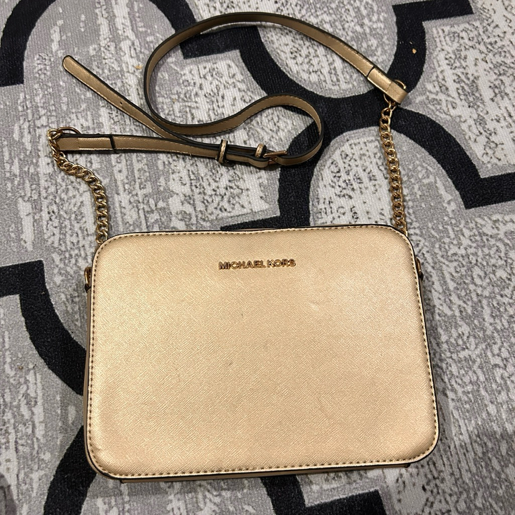 Tas Michael Kors Gold Original Style – Sling Bag Rantai Mewah & Chic